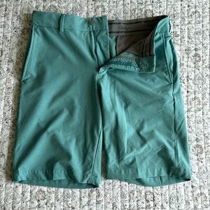 Walter Hagen’s Men’s Short (Light Weight 32) - Barely Used
